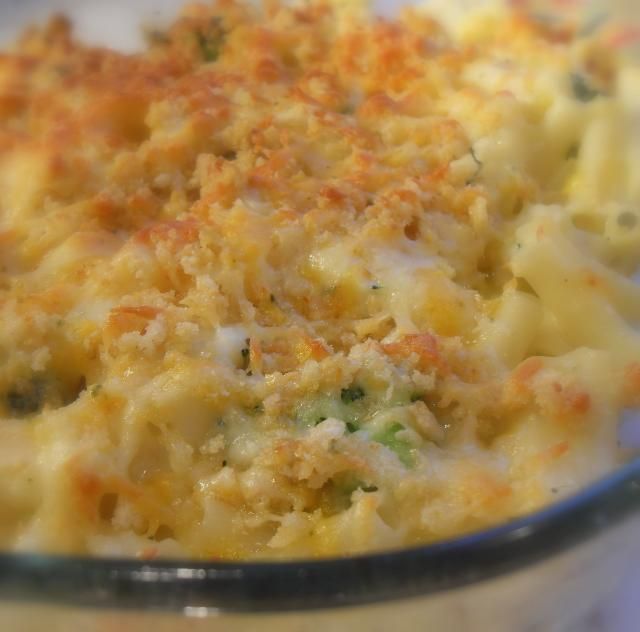 The English Kitchen Macaroni Cheese with Cauliflower and Broccoli